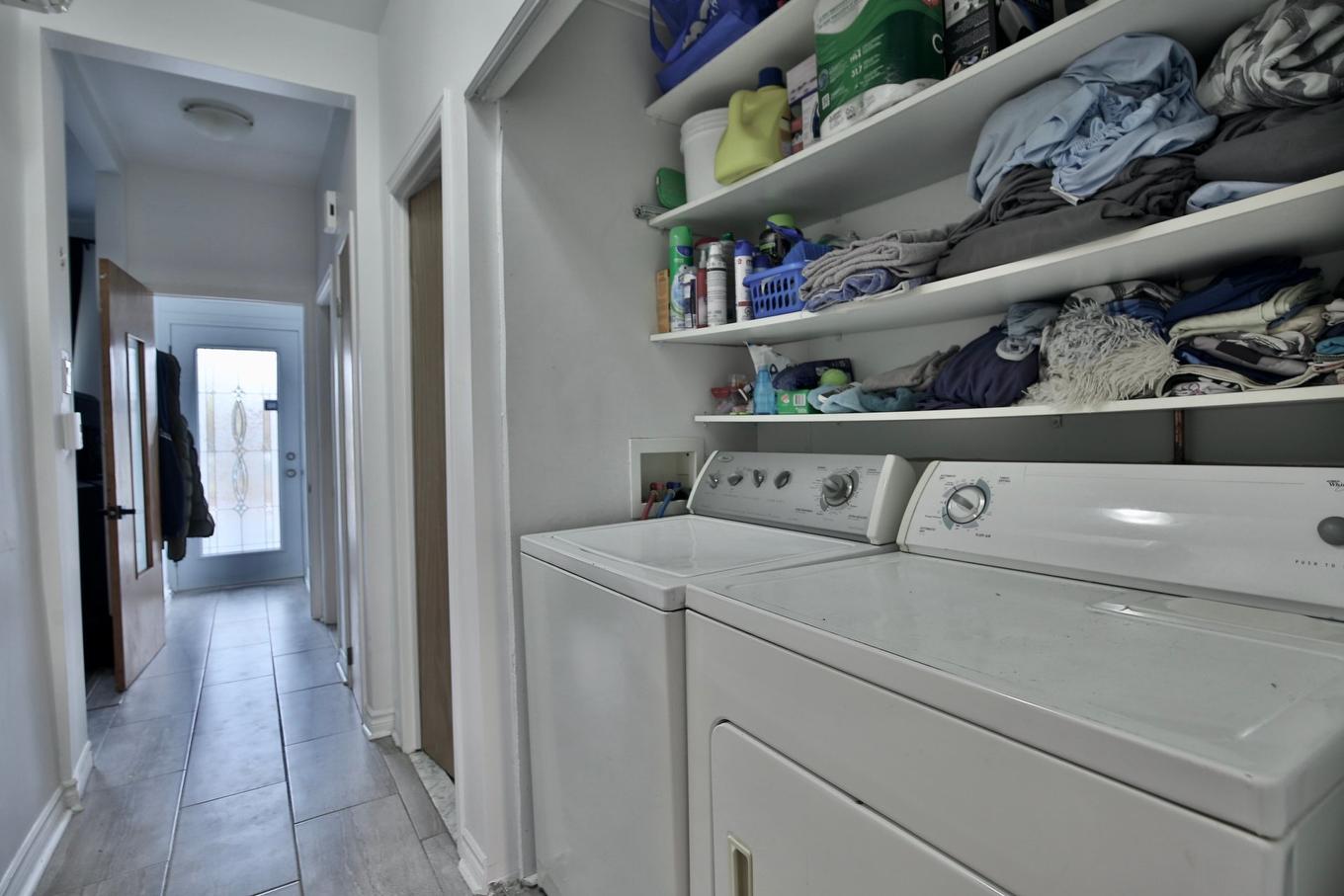 Overall view - 626 - 632 Rue Marquette, Longueuil (Le Vieux-Longueuil), QC - Indoor Photo Showing Laundry Room