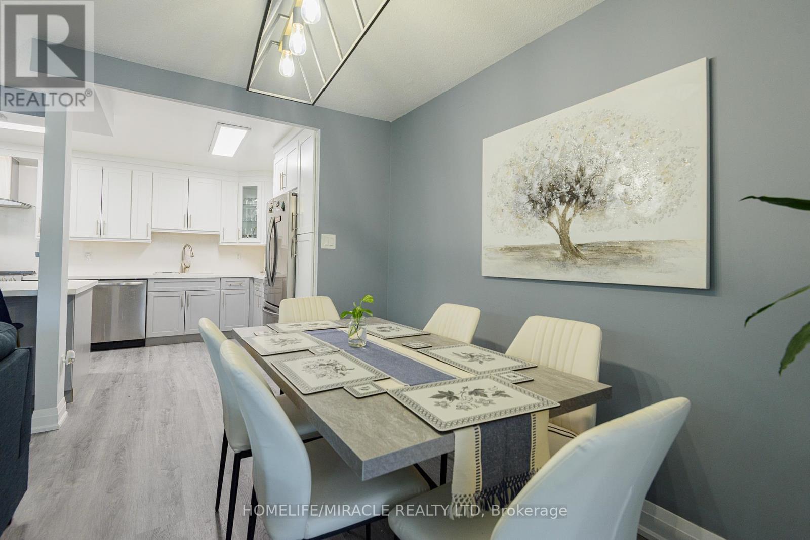 1201 - 714 The West Mall, Toronto, ON - Indoor Photo Showing Dining Room