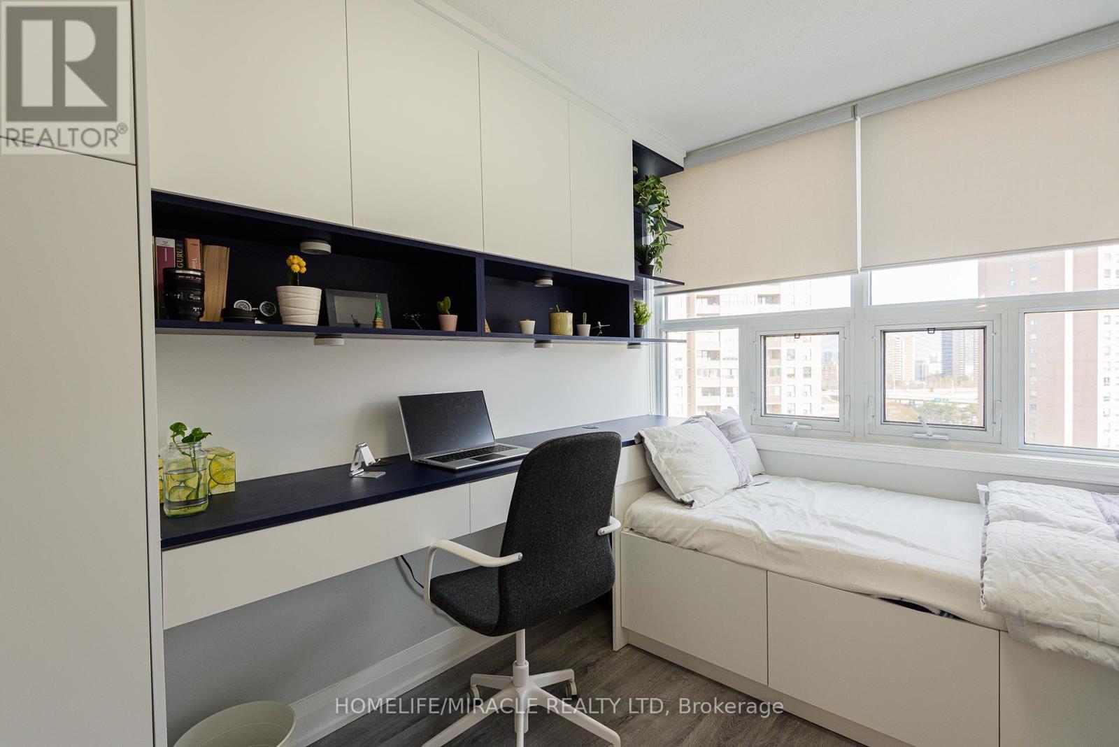 1201 - 714 The West Mall, Toronto, ON - Indoor Photo Showing Bedroom