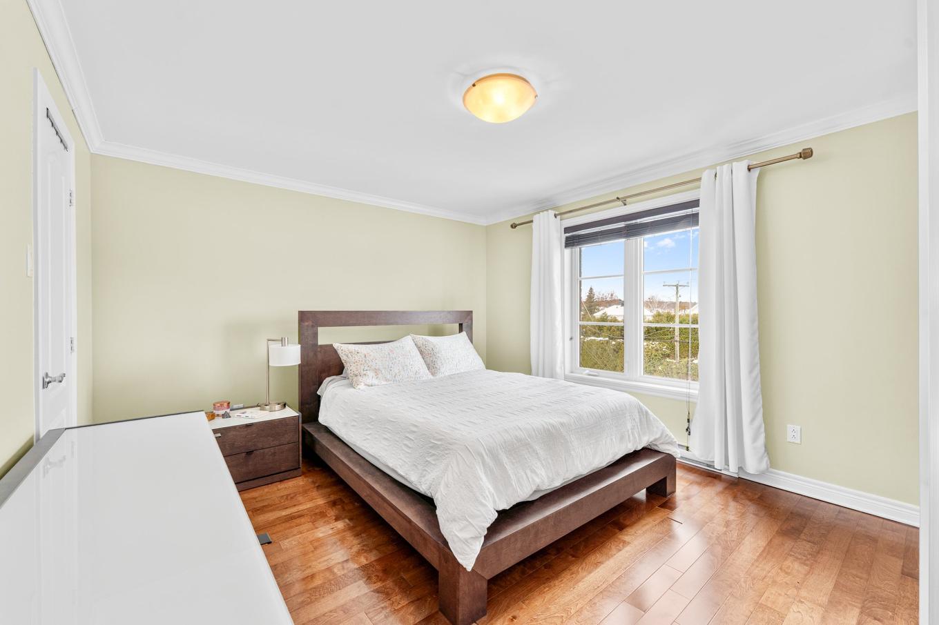 Primary bedroom - 5-385 Rue Dalpé, Mascouche, QC - Indoor Photo Showing Bedroom