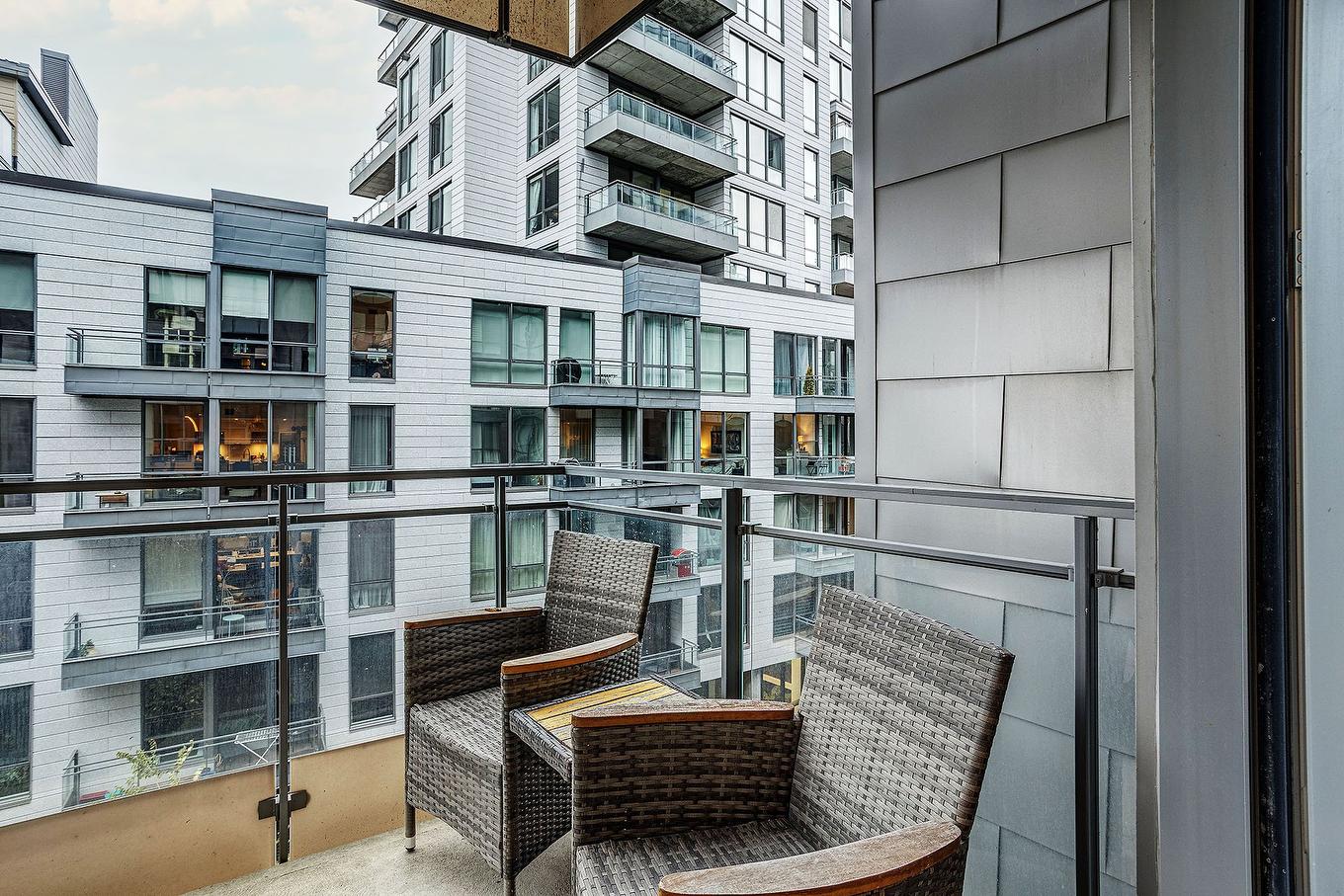 Balcony - 501-901 Rue De La Commune E., Montréal (Ville-Marie), QC - Outdoor With Exterior