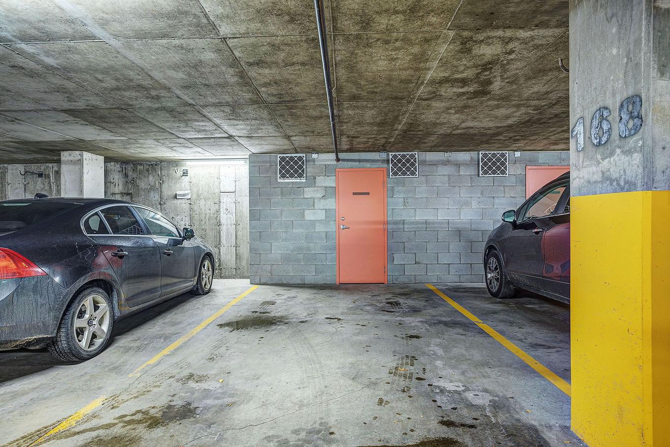 Garage - 501-901 Rue De La Commune E., Montréal (Ville-Marie), QC - Indoor Photo Showing Garage