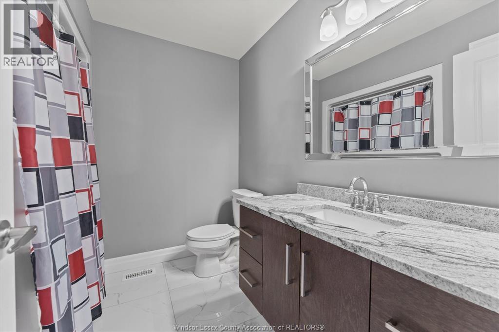 967 Westwood Drive, Lakeshore, ON