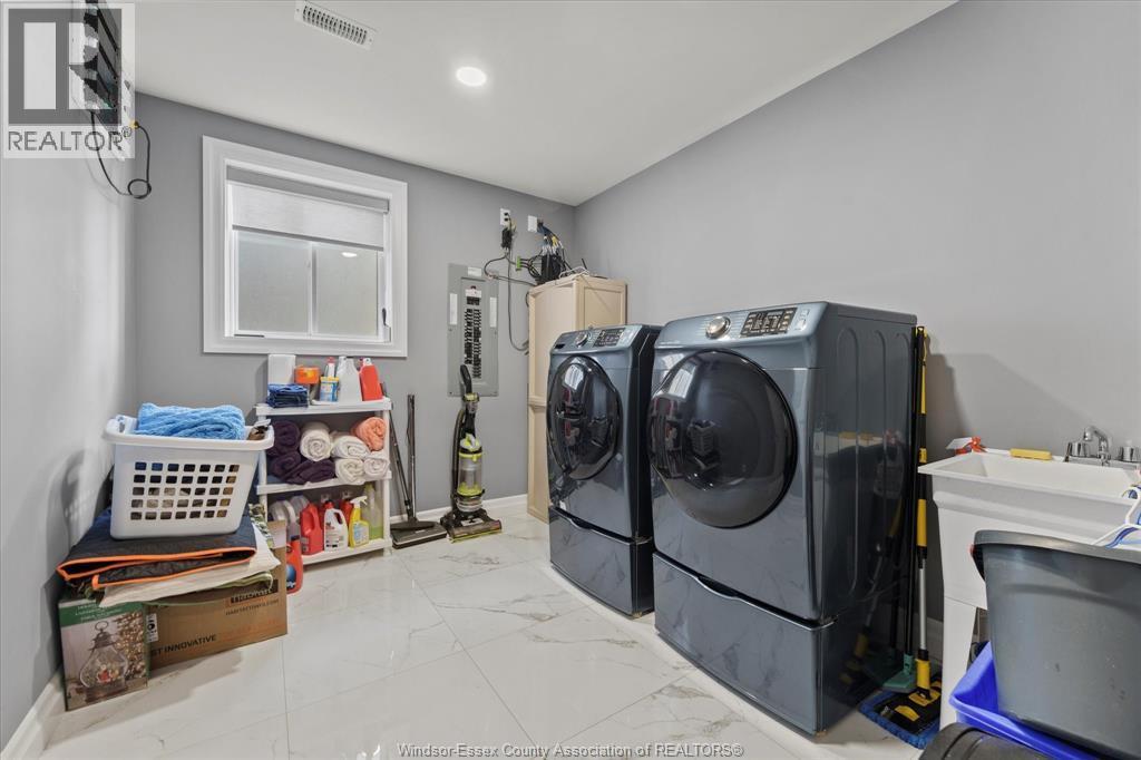 967 Westwood Drive, Lakeshore, ON