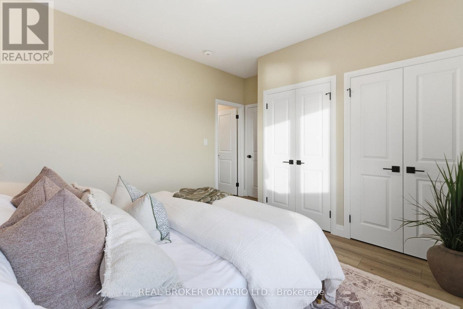 26 - 29 Weymouth Street, Woolwich, ON - Indoor Photo Showing Bedroom
