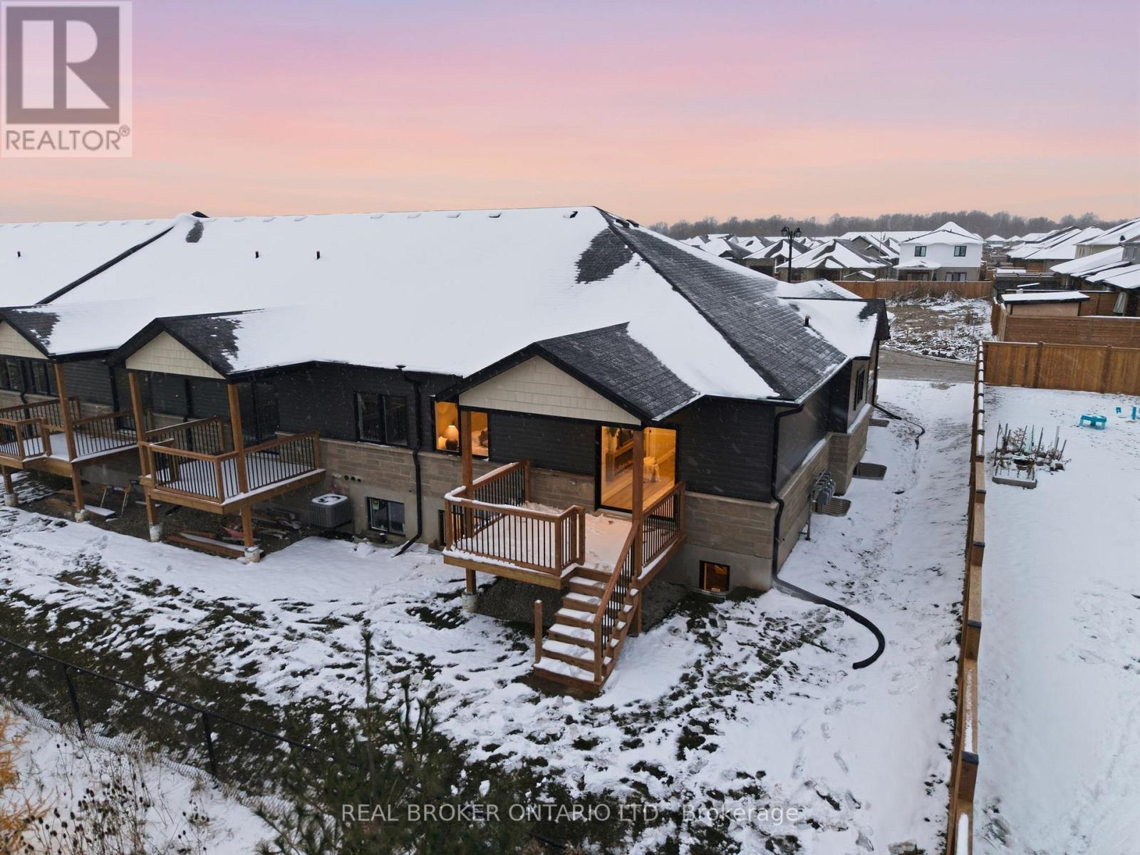 26 - 29 Weymouth Street, Woolwich, ON - Outdoor