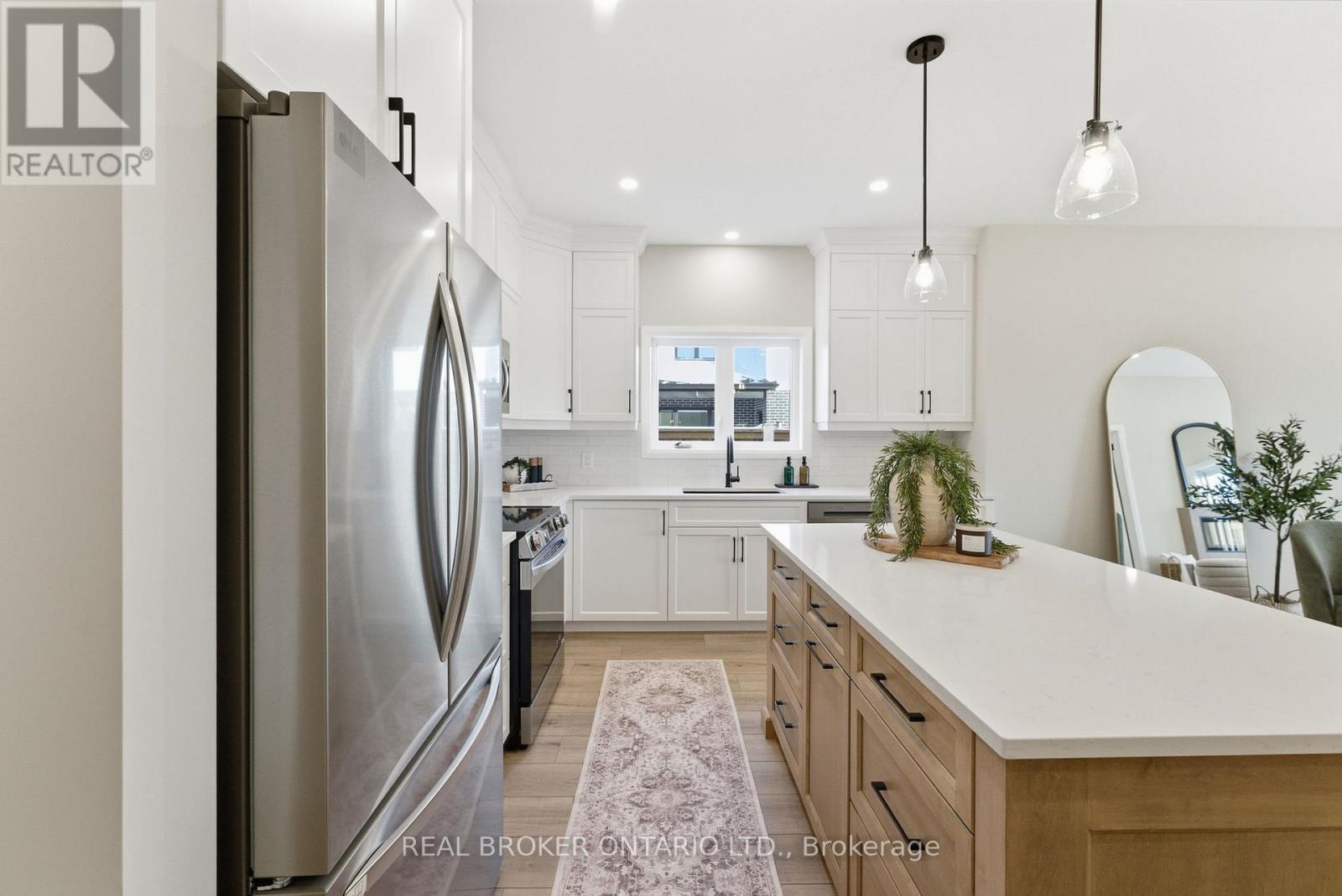 26 - 29 Weymouth Street, Woolwich, ON - Indoor Photo Showing Kitchen With Upgraded Kitchen