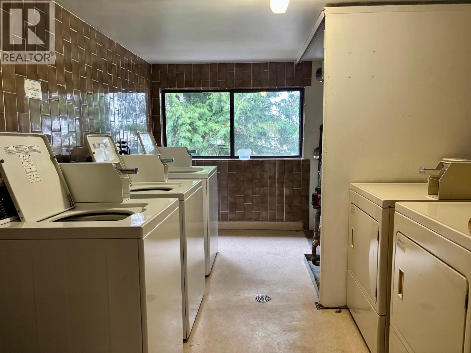 11 4832 Lazelle Avenue, Terrace, BC - Indoor Photo Showing Laundry Room