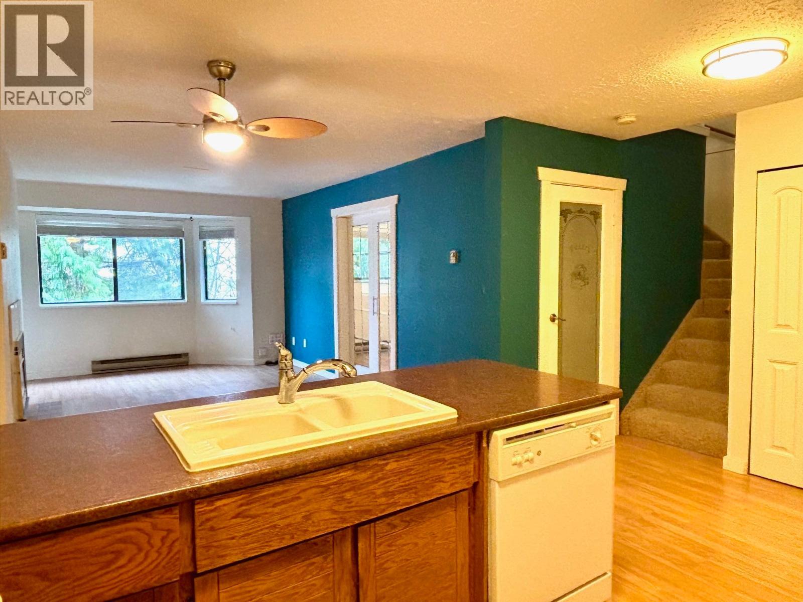 11 4832 Lazelle Avenue, Terrace, BC - Indoor Photo Showing Kitchen With Double Sink