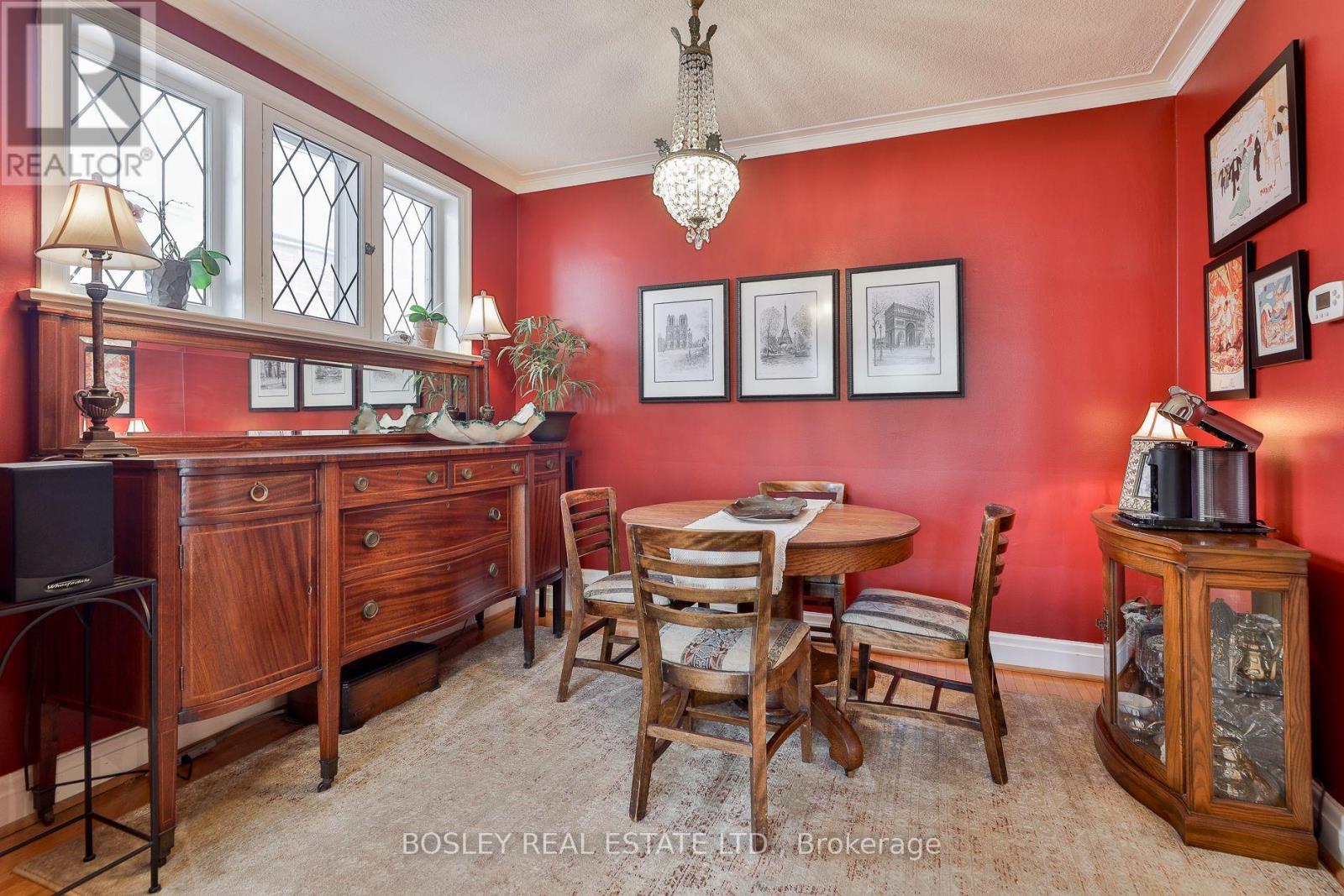 333 Sutherland Drive, Toronto, ON - Indoor Photo Showing Dining Room