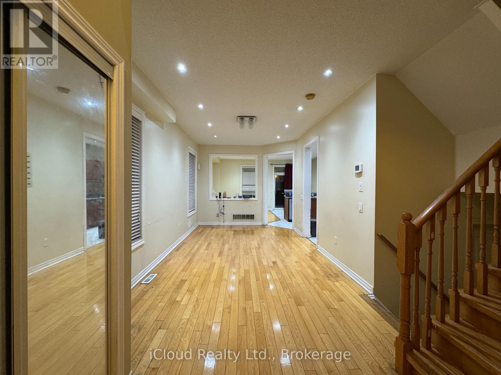 866 Khan Crescent, Mississauga, ON - Indoor Photo Showing Other Room