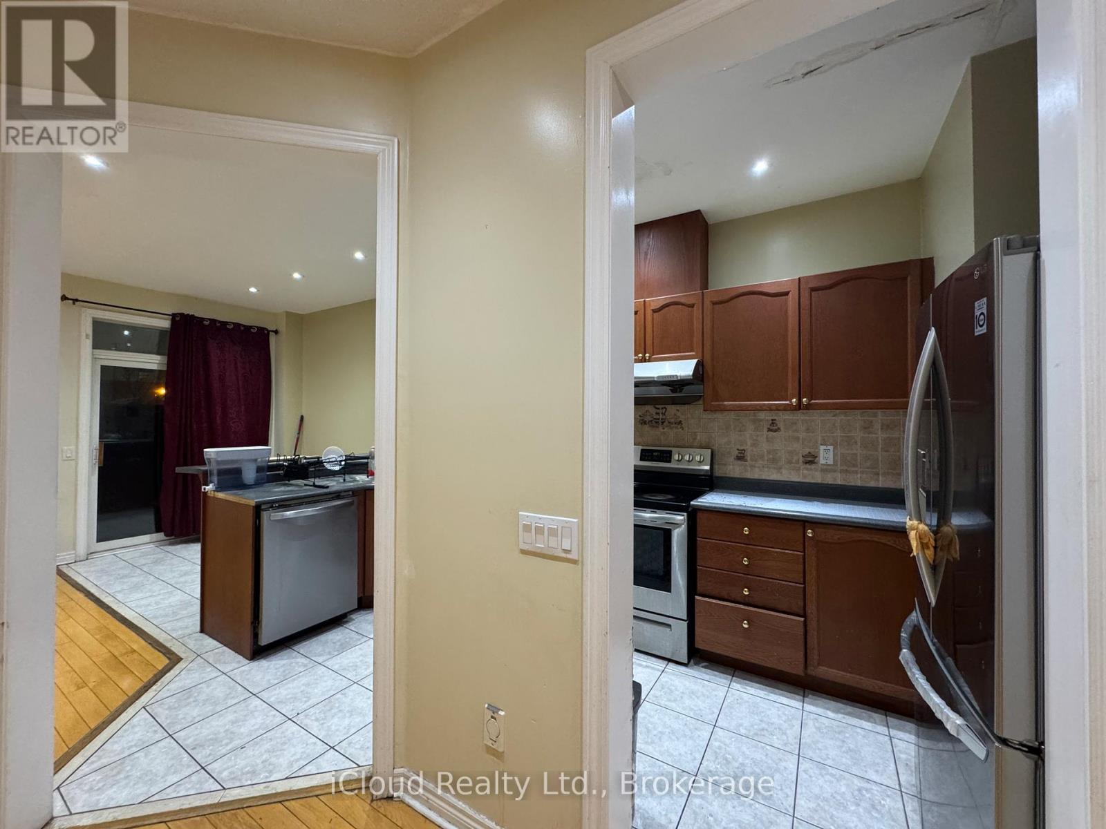 866 Khan Crescent, Mississauga, ON - Indoor