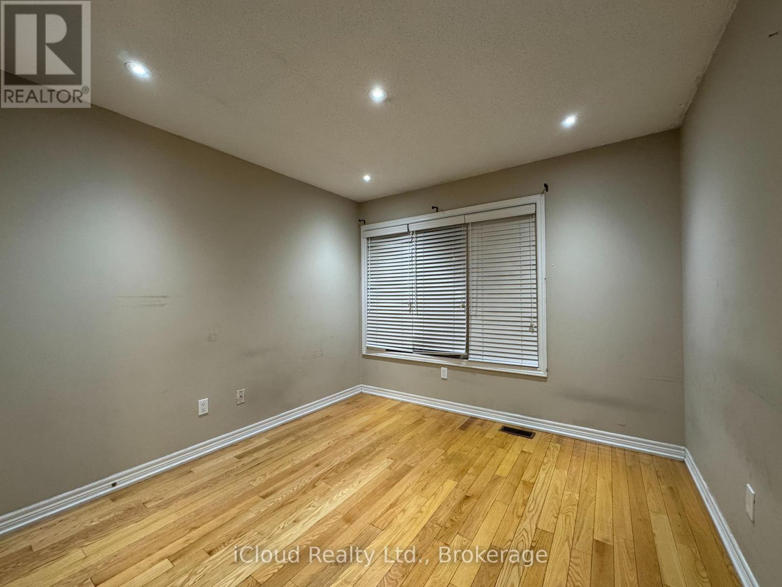 866 Khan Crescent, Mississauga, ON - Indoor Photo Showing Other Room