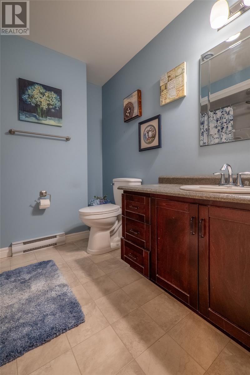 12 Bridgeport Street, Paradise, NL - Indoor Photo Showing Bathroom