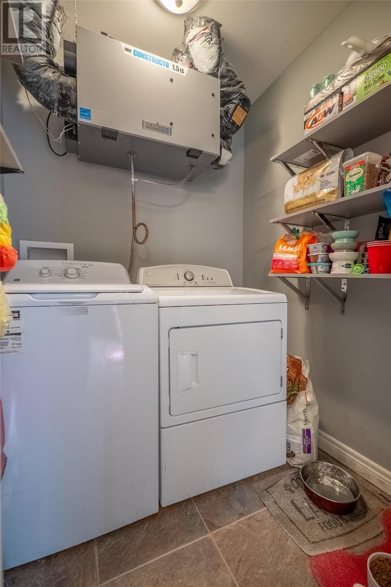 12 Bridgeport Street, Paradise, NL - Indoor Photo Showing Laundry Room