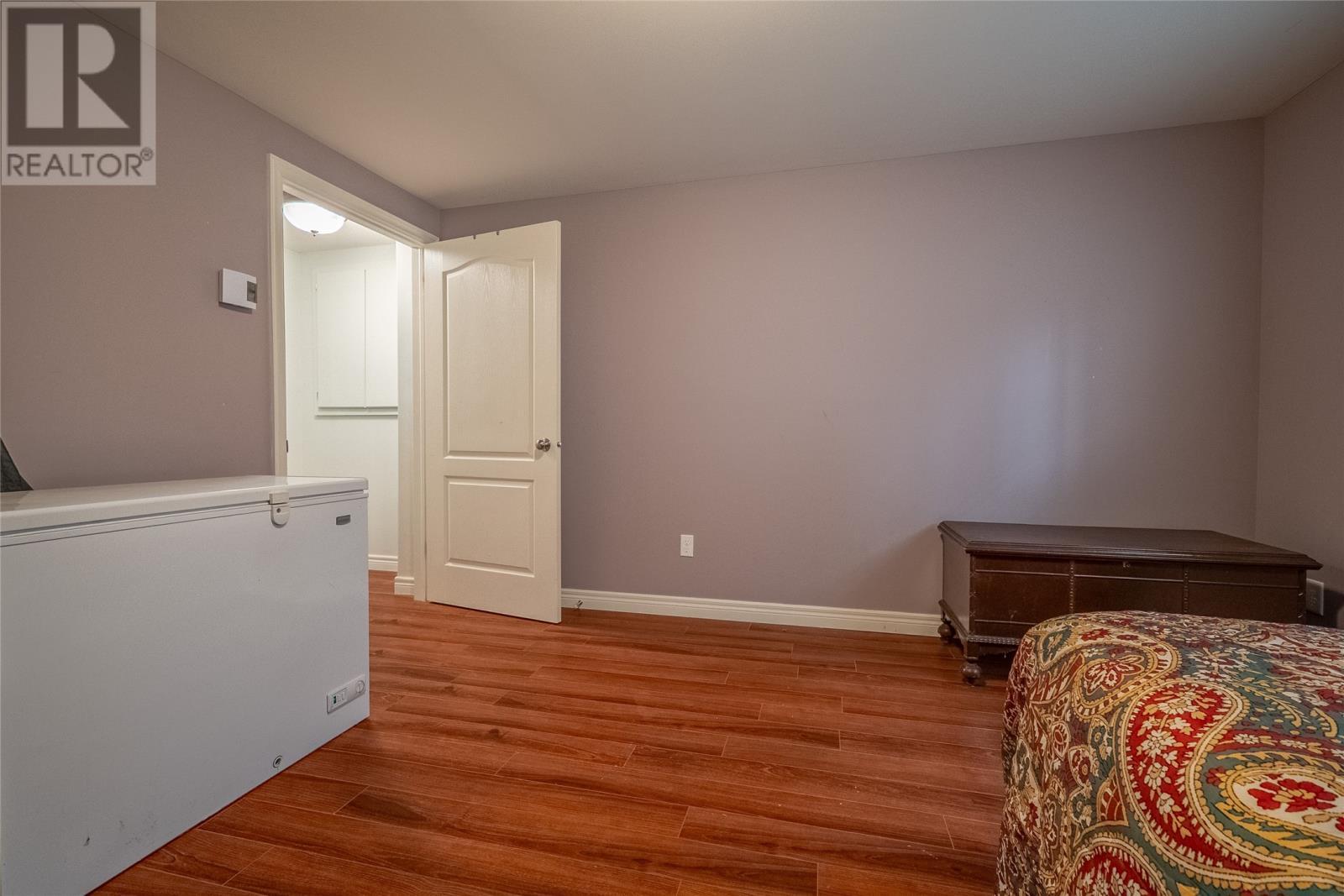 12 Bridgeport Street, Paradise, NL - Indoor