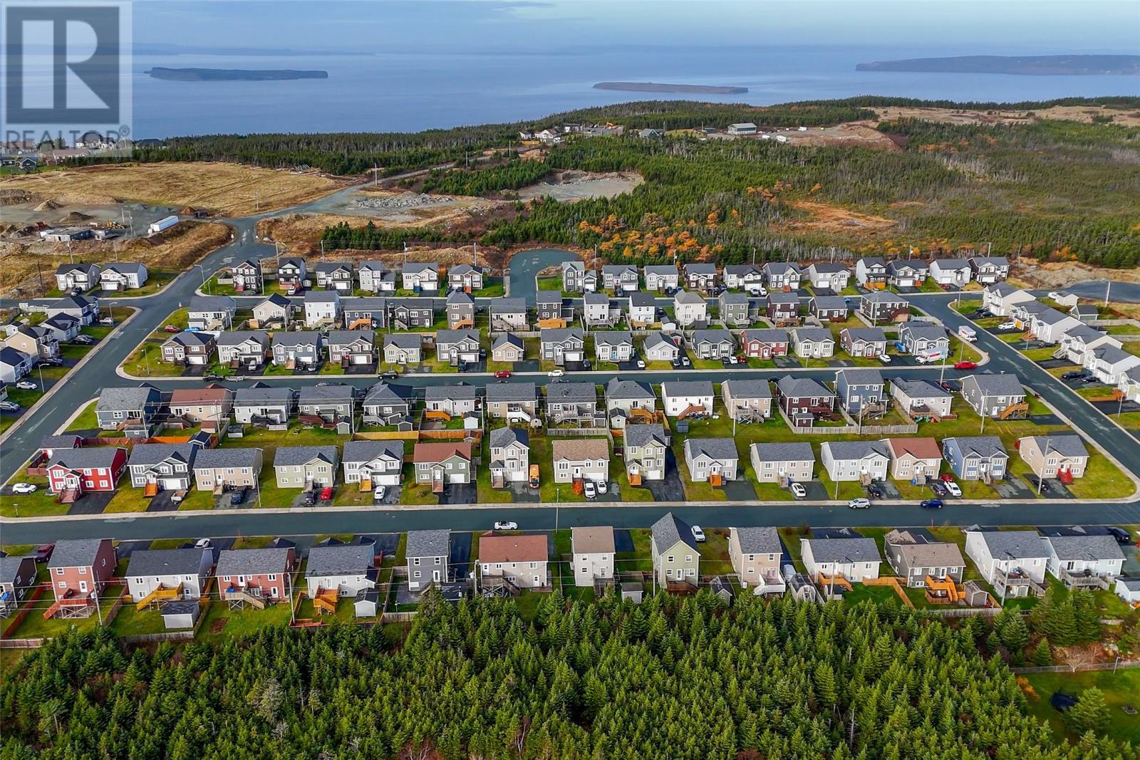 12 Bridgeport Street, Paradise, NL - Outdoor With View