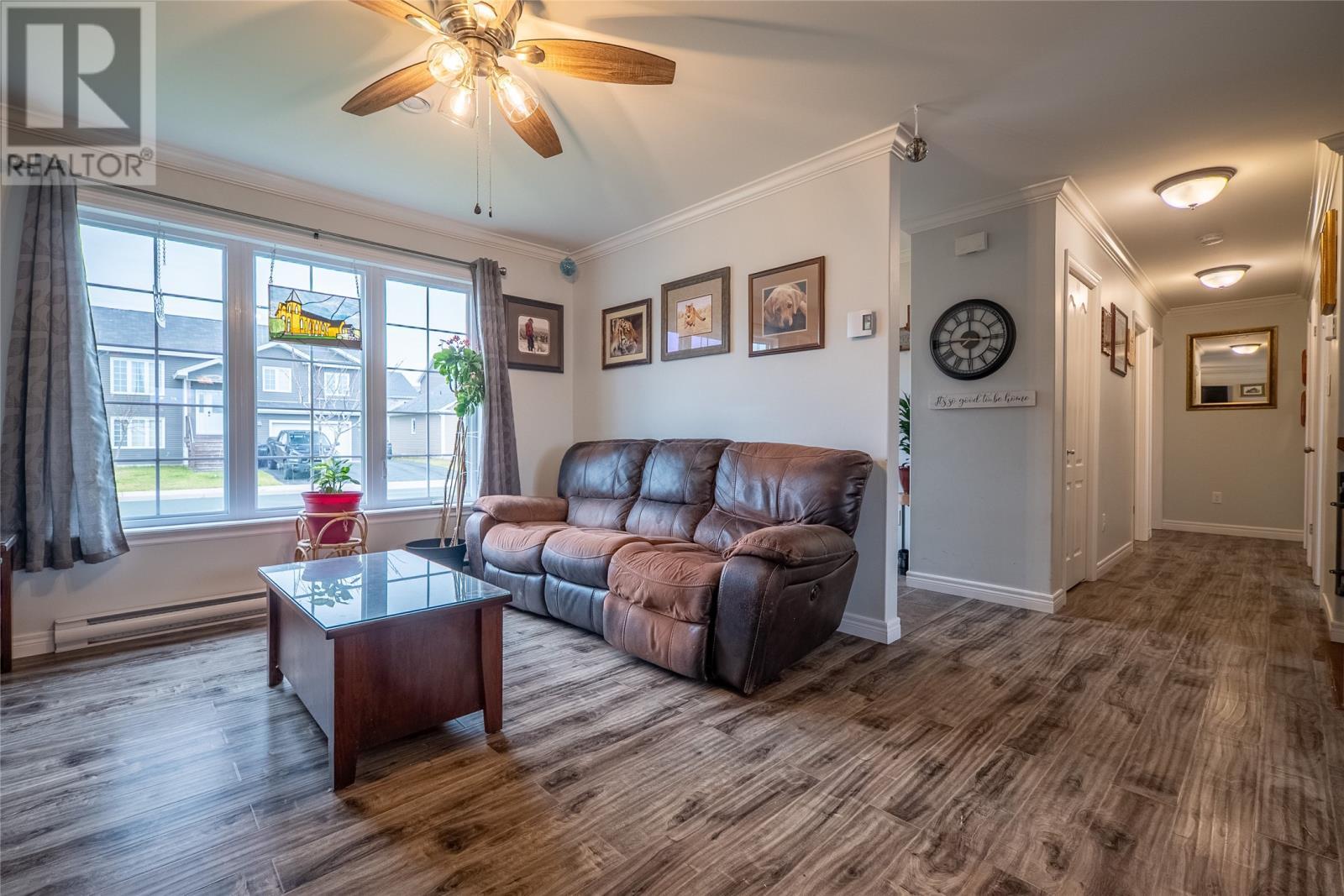 12 Bridgeport Street, Paradise, NL - Indoor Photo Showing Living Room