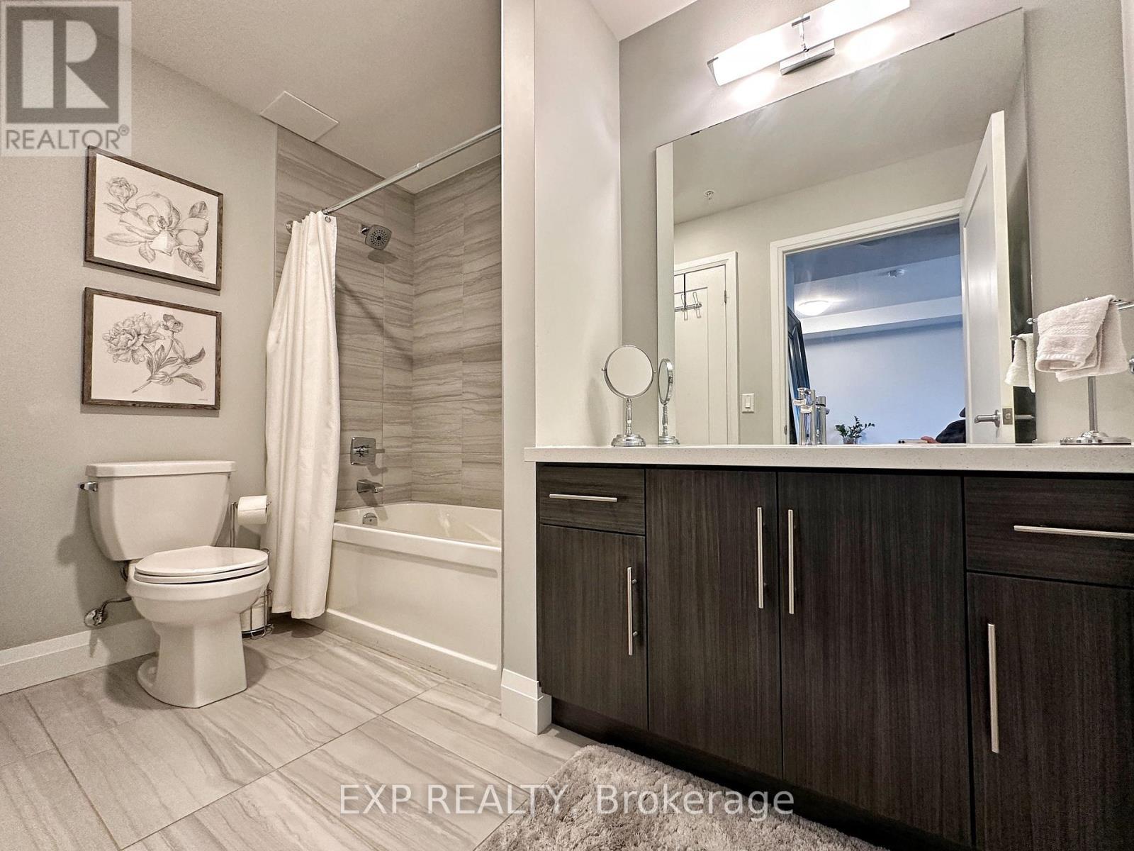 507 - 30 Hamilton Street S, Hamilton, ON - Indoor Photo Showing Bathroom