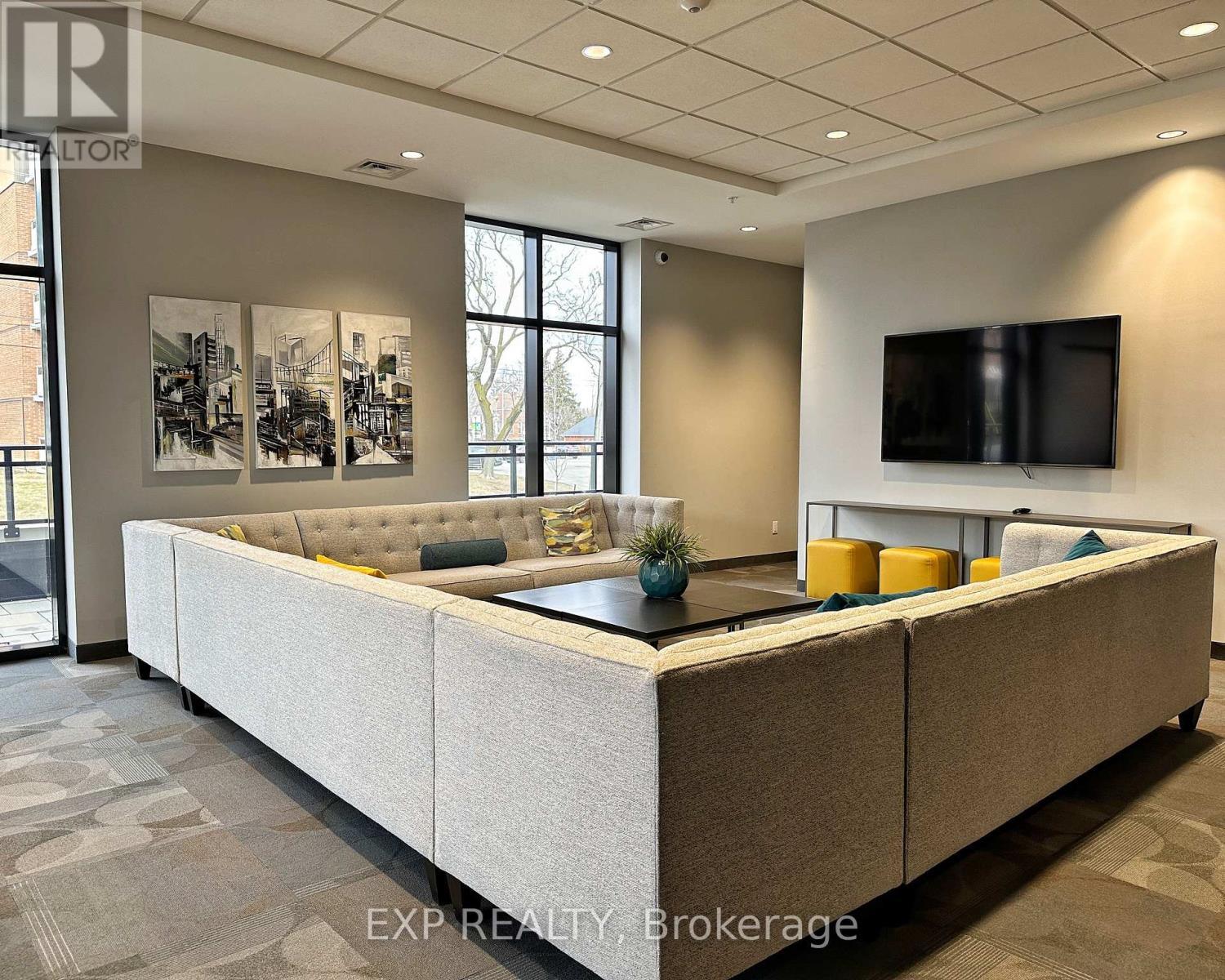 507 - 30 Hamilton Street S, Hamilton, ON - Indoor