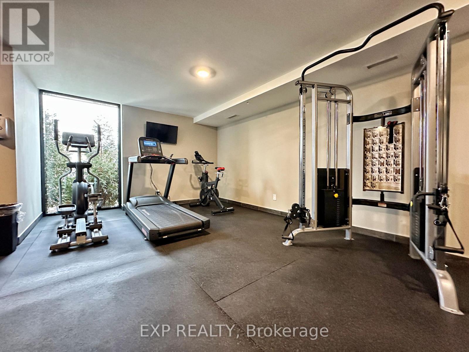 507 - 30 Hamilton Street S, Hamilton, ON - Indoor Photo Showing Gym Room