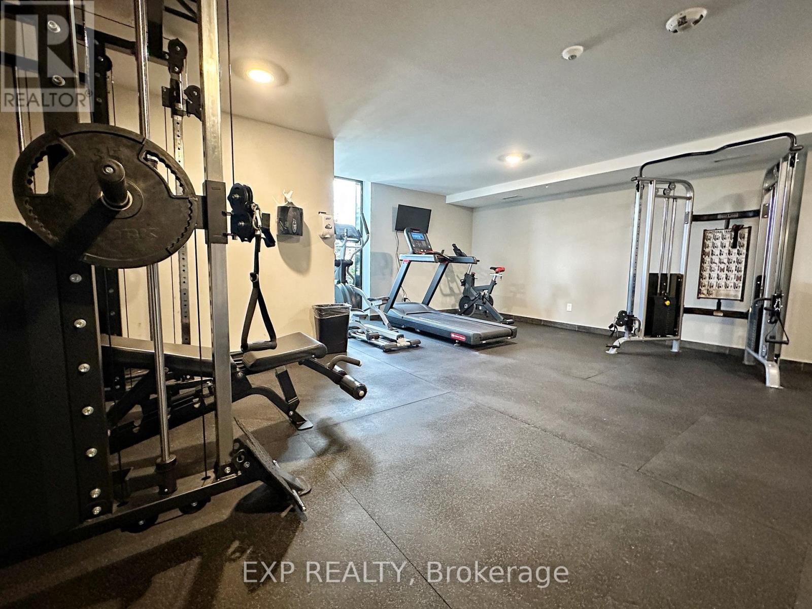 507 - 30 Hamilton Street S, Hamilton, ON - Indoor Photo Showing Gym Room