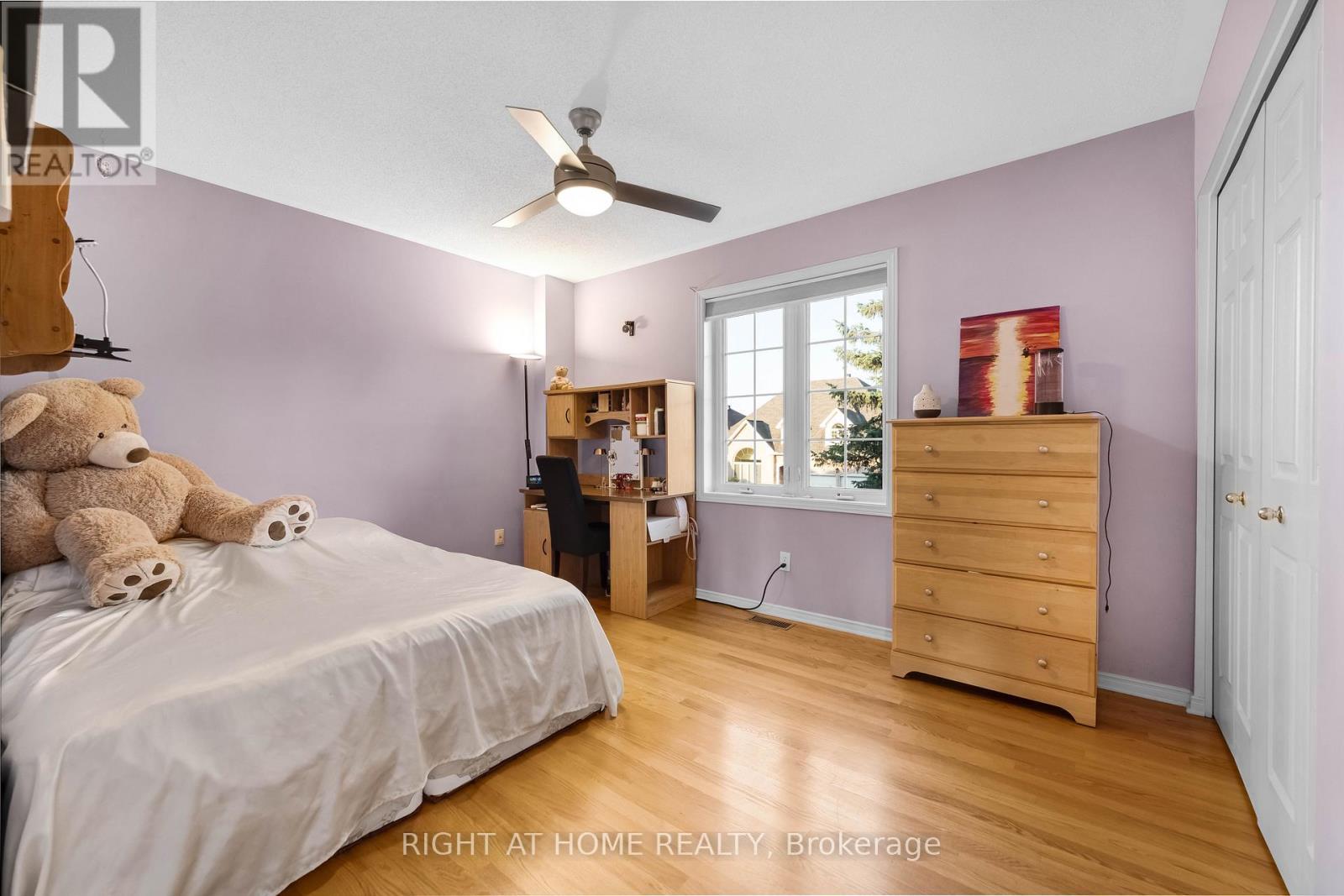 6196 Ravine Way, Ottawa, ON - Indoor Photo Showing Bedroom