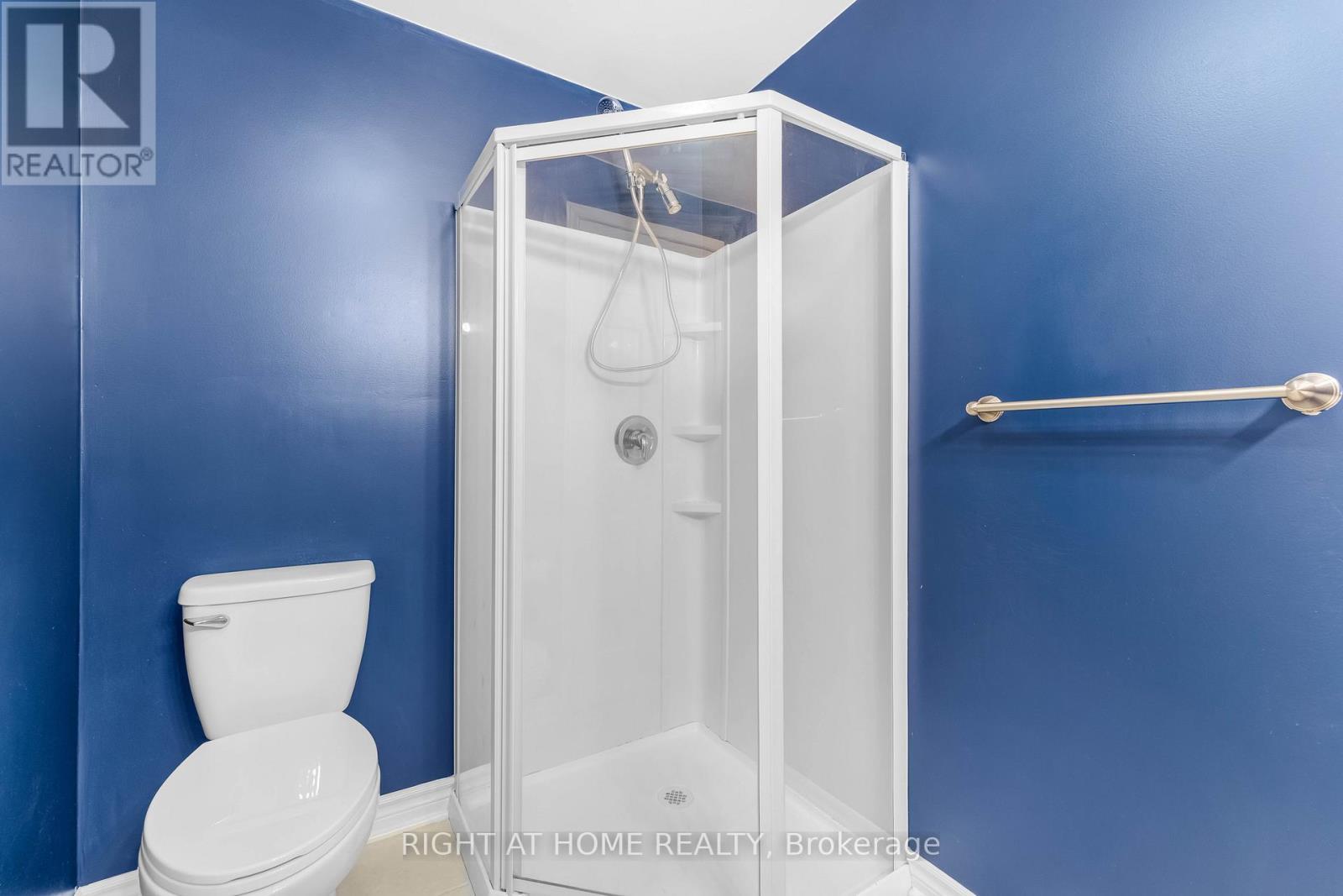 6196 Ravine Way, Ottawa, ON - Indoor Photo Showing Bathroom