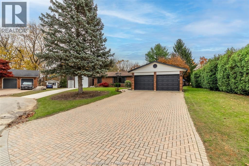 8 Kyle Drive, Ridgetown, ON - Outdoor