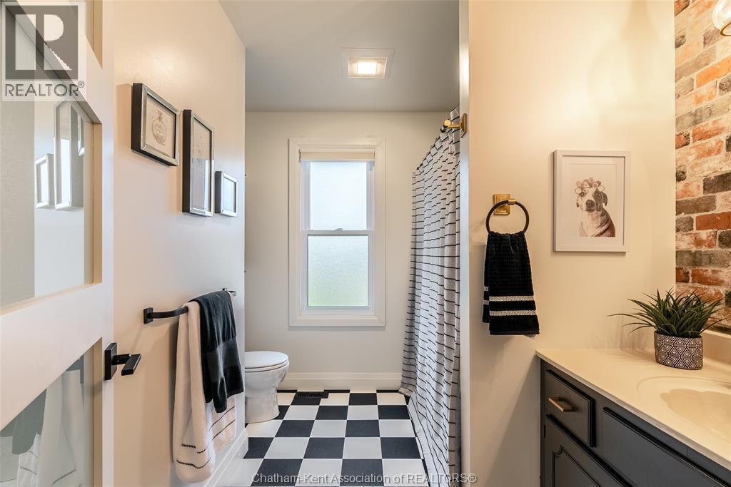 8 Kyle Drive, Ridgetown, ON - Indoor Photo Showing Bathroom