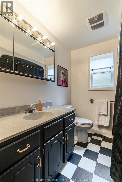 8 Kyle Drive, Ridgetown, ON - Indoor Photo Showing Bathroom