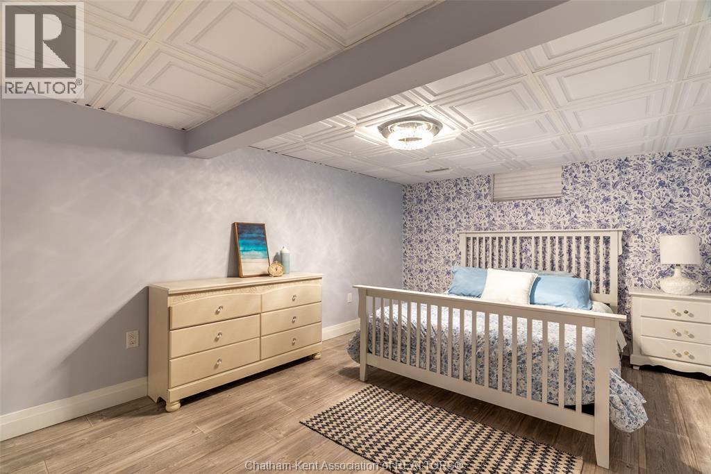 8 Kyle Drive, Ridgetown, ON - Indoor Photo Showing Bedroom