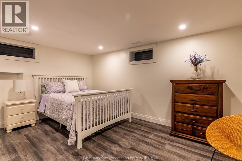 8 Kyle Drive, Ridgetown, ON - Indoor Photo Showing Bedroom