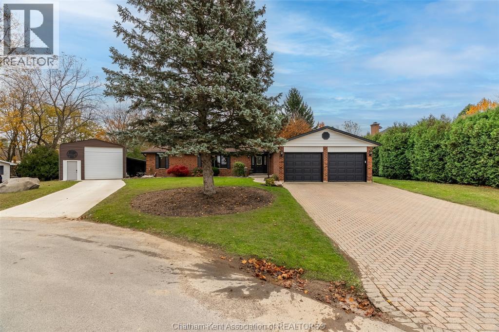 8 Kyle Drive, Ridgetown, ON - Outdoor