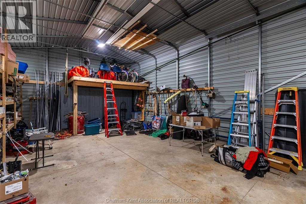 8 Kyle Drive, Ridgetown, ON - Indoor Photo Showing Garage