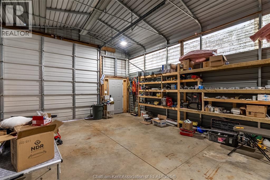 8 Kyle Drive, Ridgetown, ON - Indoor Photo Showing Garage