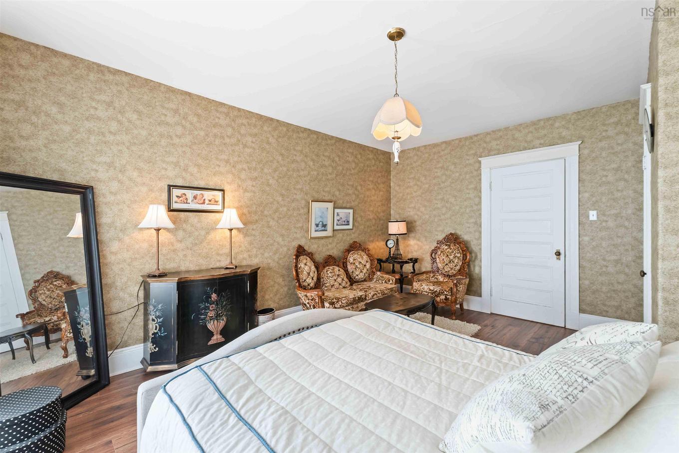 20 Victoria Avenue, Weymouth, NS