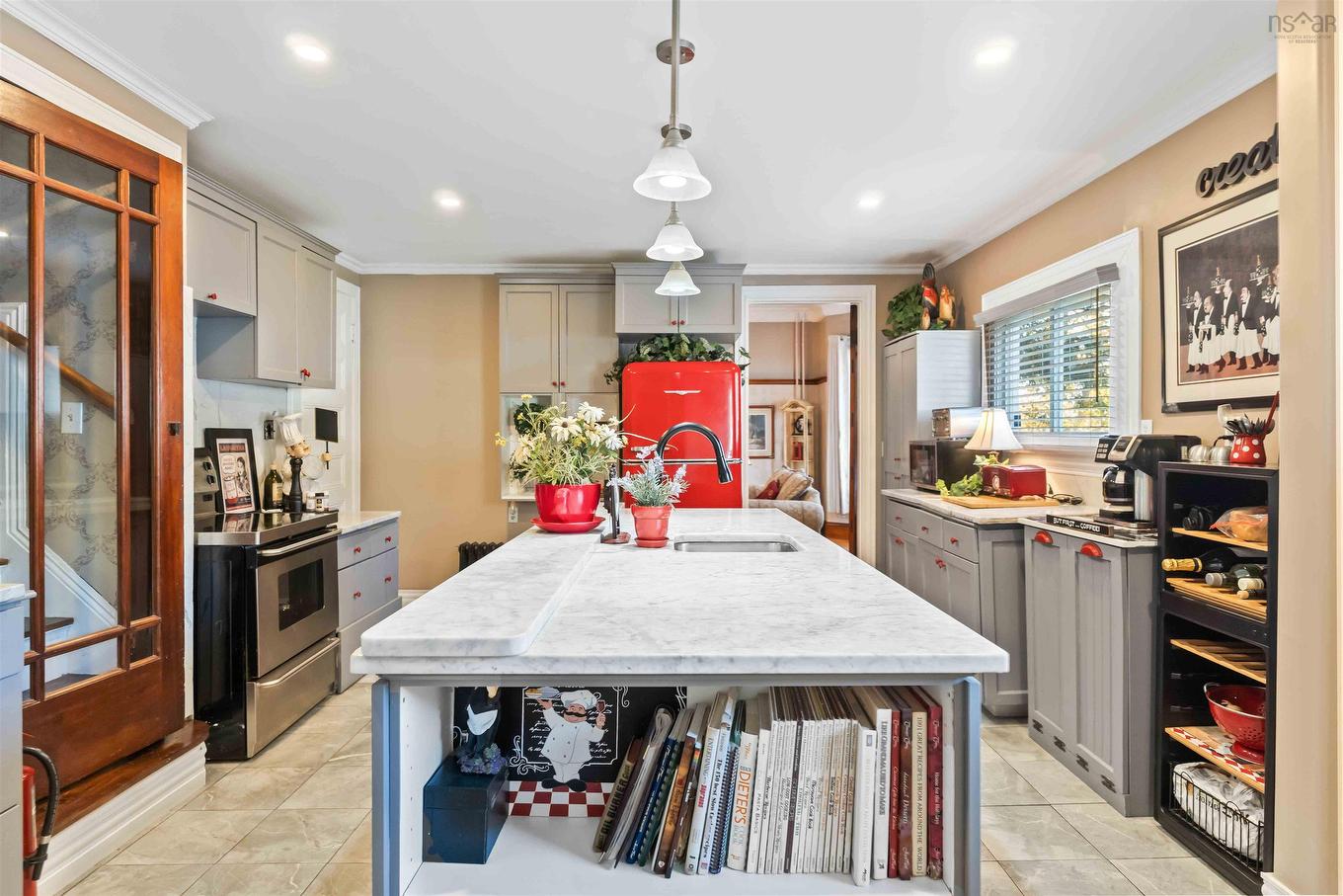 20 Victoria Avenue, Weymouth, NS