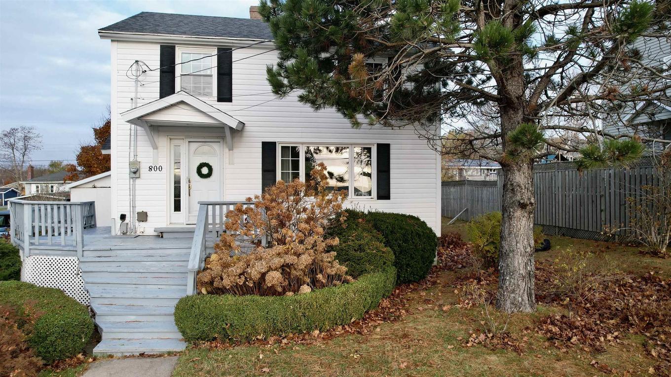 800 Shore Road, Sydney Mines, NS