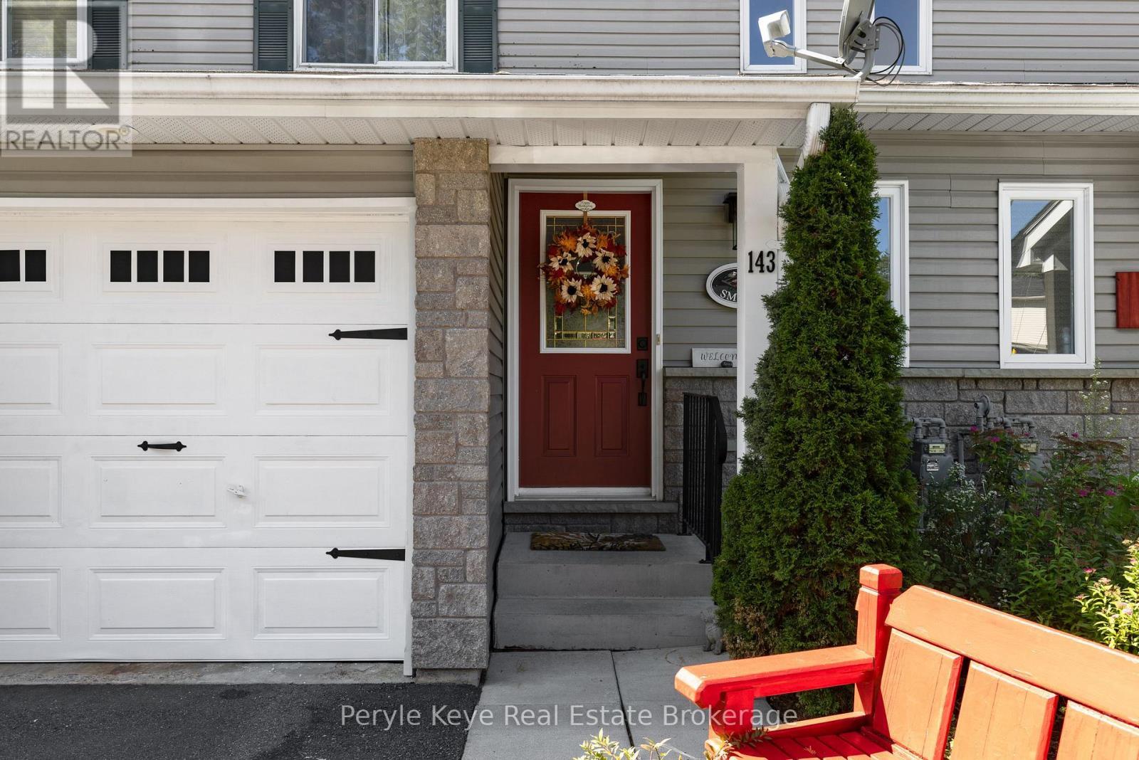 143 Pine Street, Bracebridge (Macaulay), ON - Outdoor With Exterior