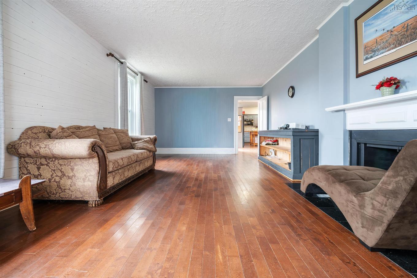 230 Victoria Street E, Amherst, NS