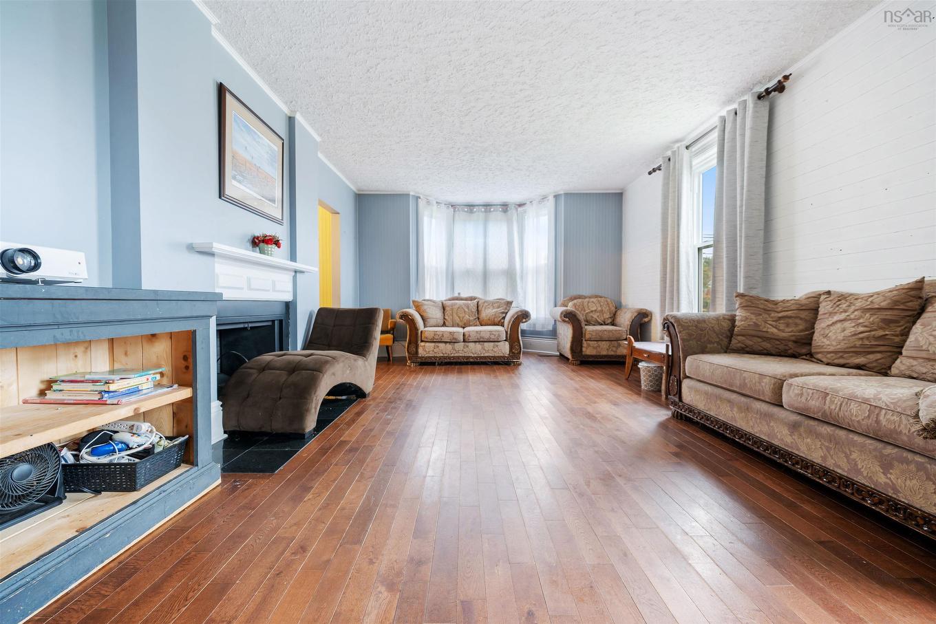 230 Victoria Street E, Amherst, NS