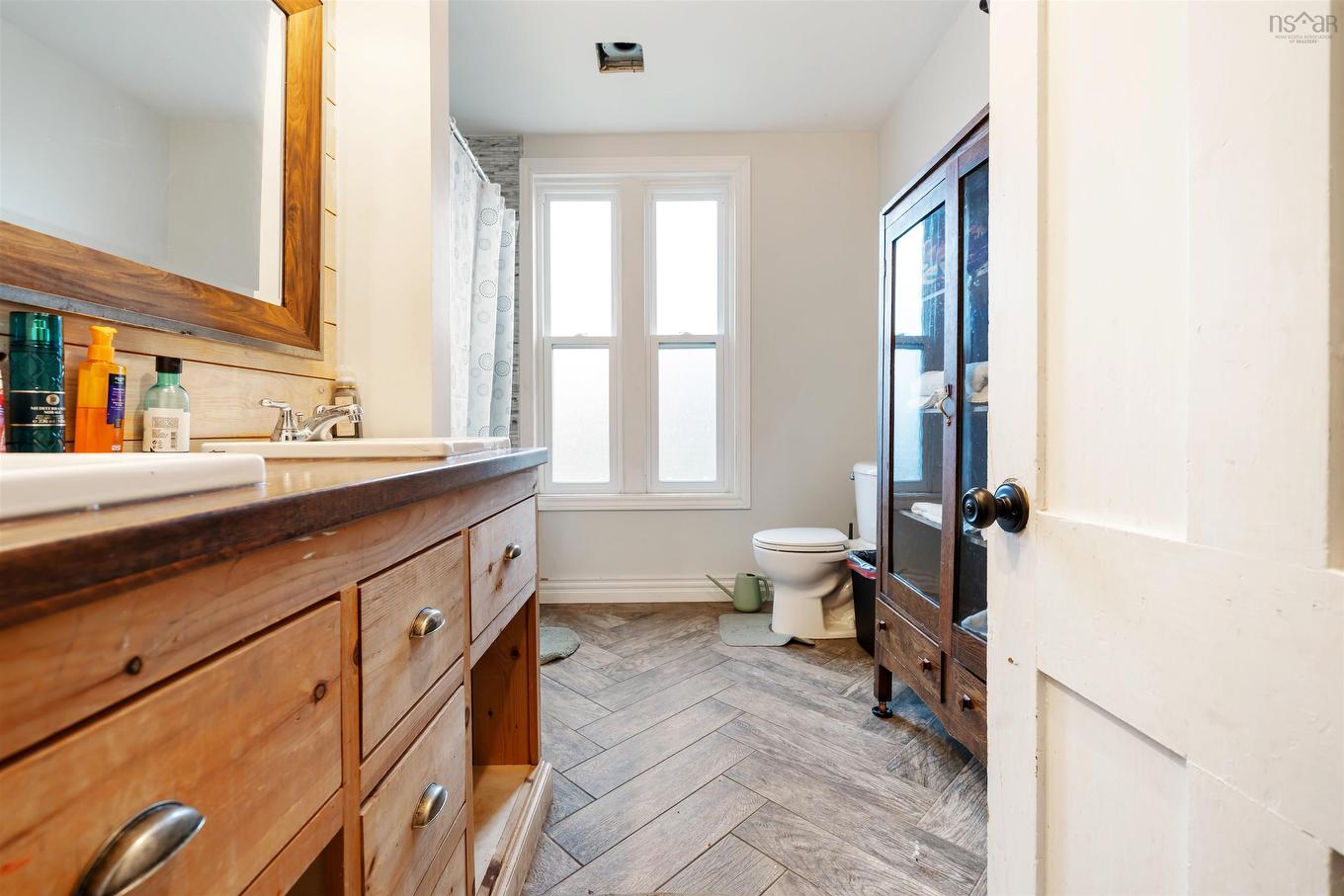 230 Victoria Street E, Amherst, NS