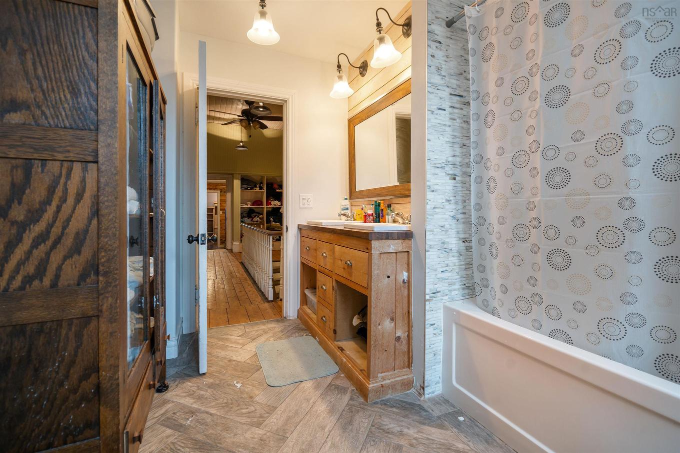 230 Victoria Street E, Amherst, NS