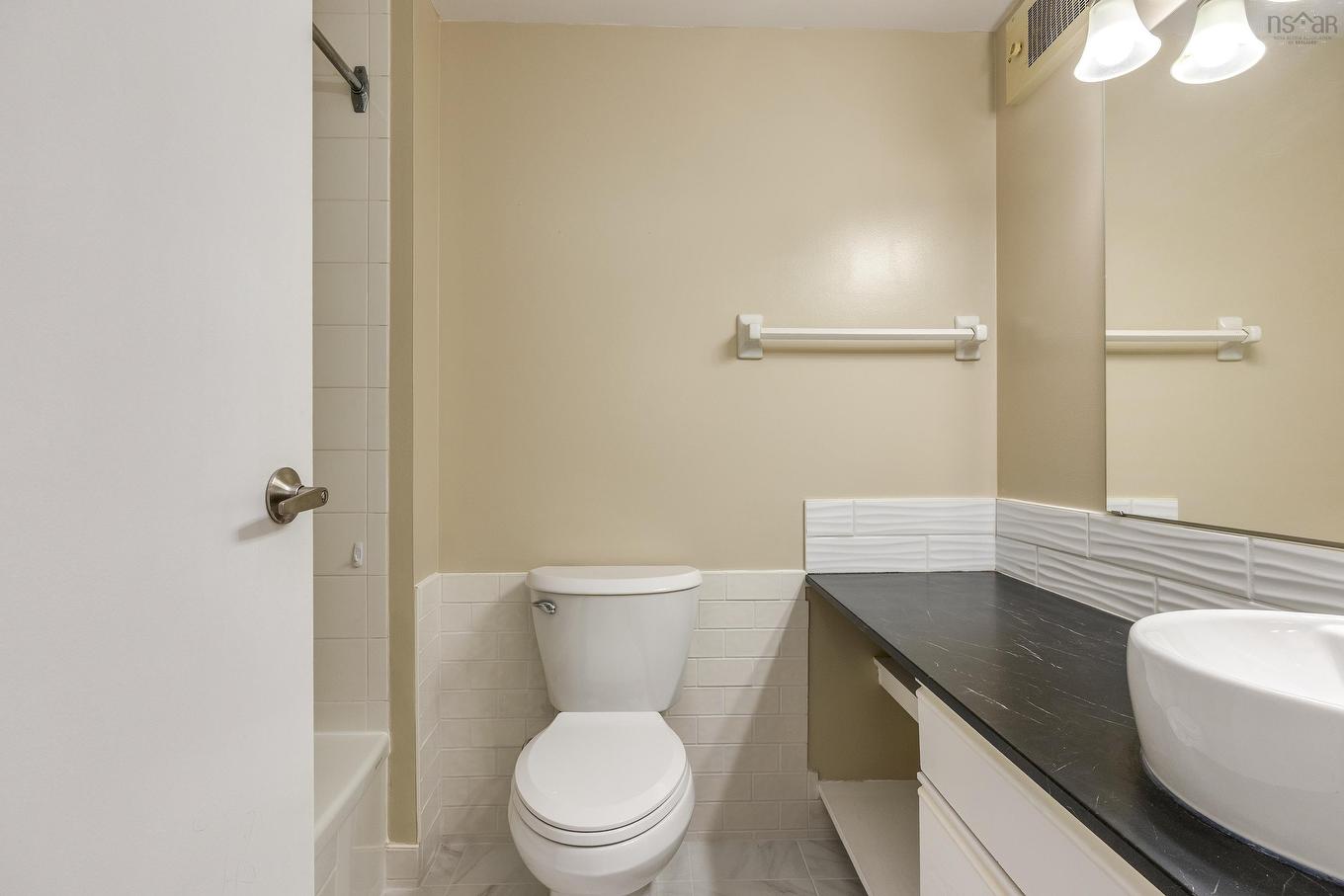 513 1326 Lower Water Street, Halifax, NS