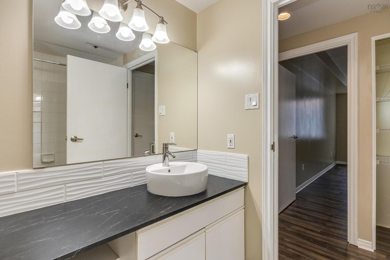 513 1326 Lower Water Street, Halifax, NS