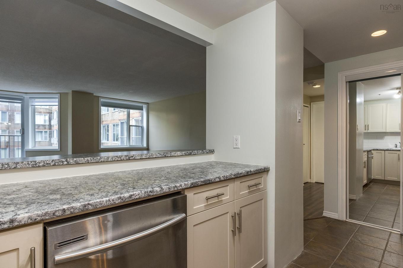 513 1326 Lower Water Street, Halifax, NS