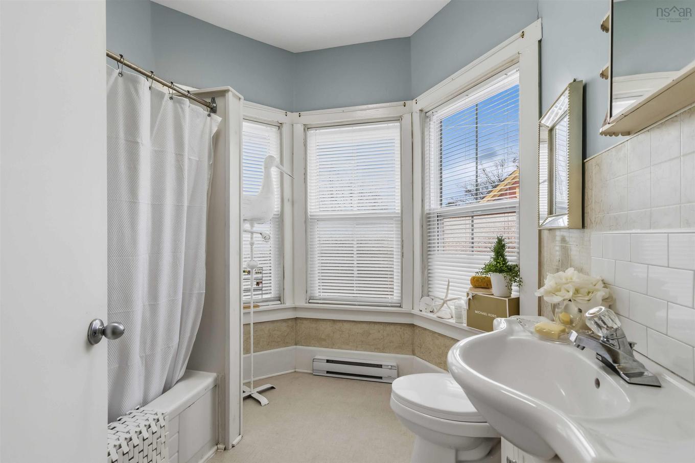 499 Main Street, Mahone Bay, NS