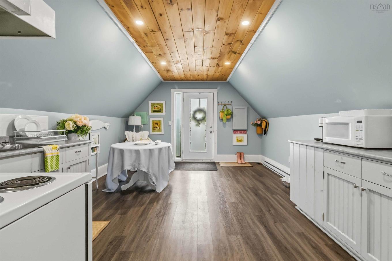 499 Main Street, Mahone Bay, NS