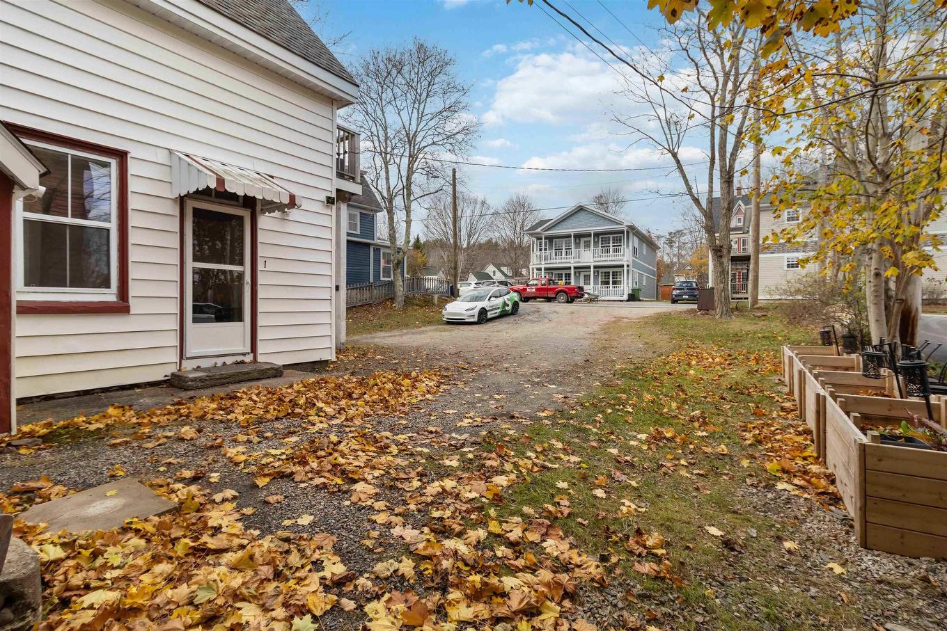 499 Main Street, Mahone Bay, NS